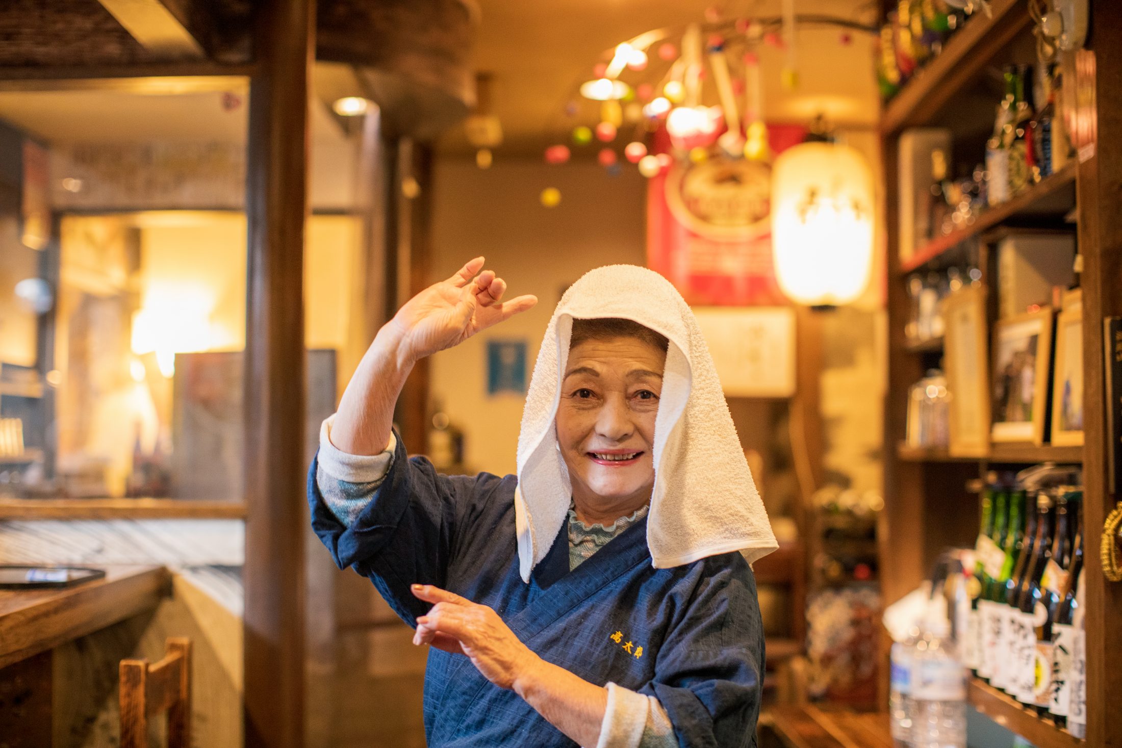 娯楽と欲望の町を見つめて