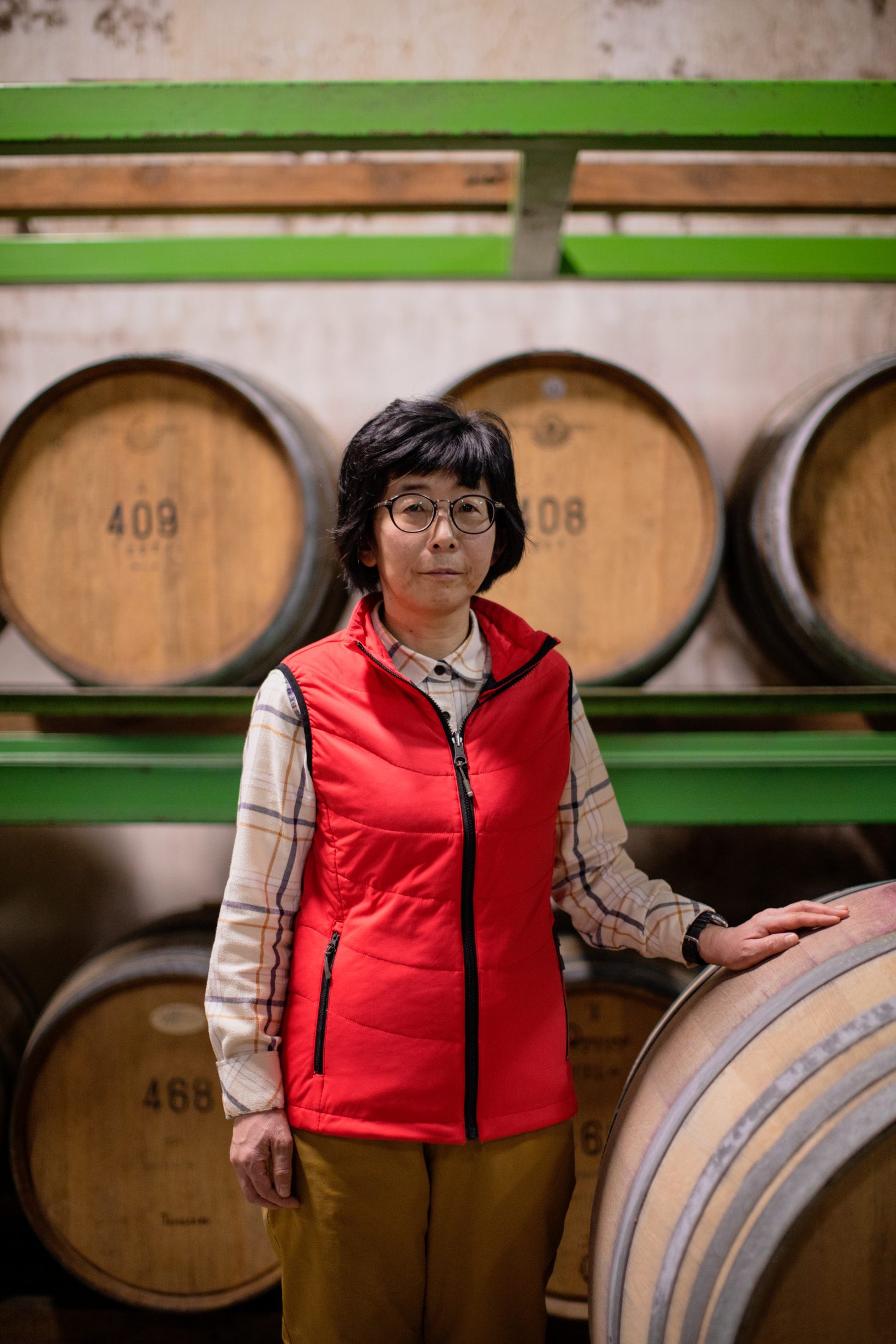 上山の風景が浮かぶワインを